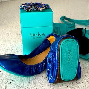 Sapphire Patent Tieks - Size 8